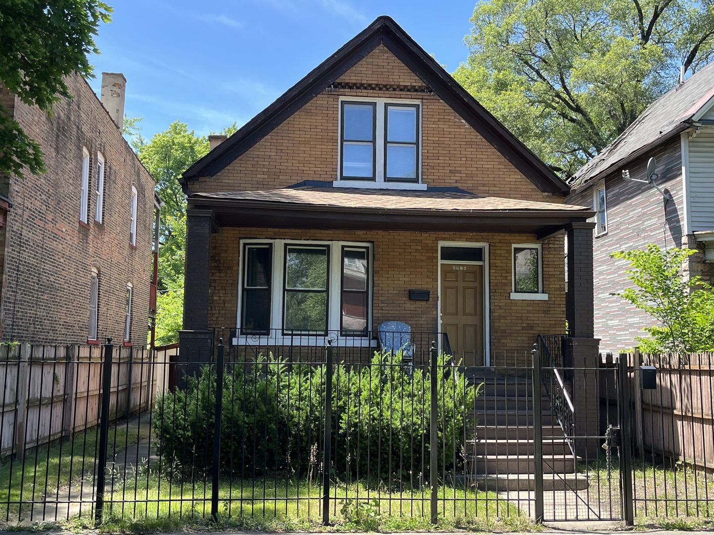 6916 S Lowe Avenue Property Photo 1