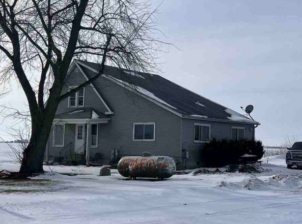 7975 S Old Mazon Road Property Photo 3