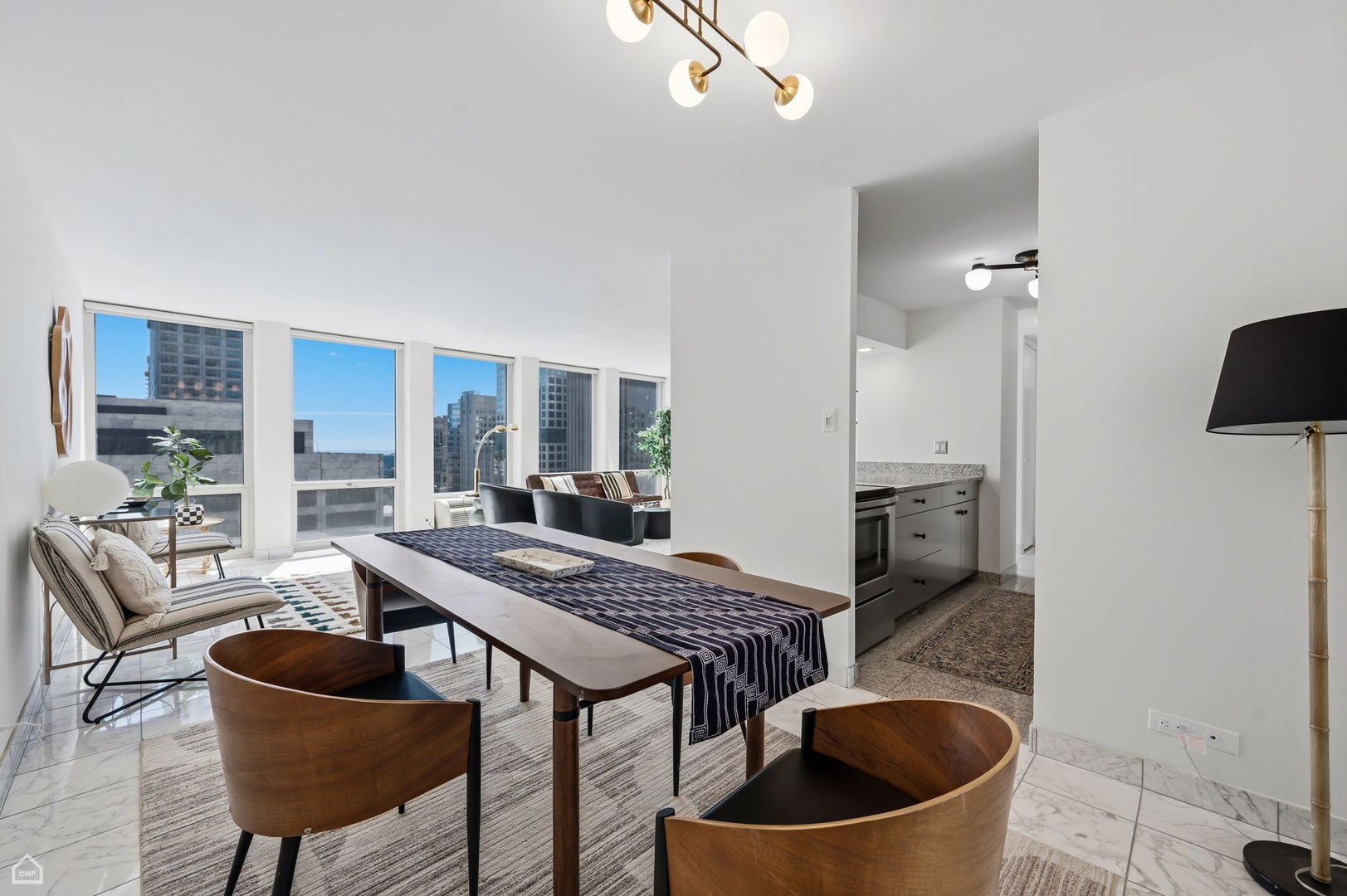 111 E Chestnut Street 21f Property Photo 6