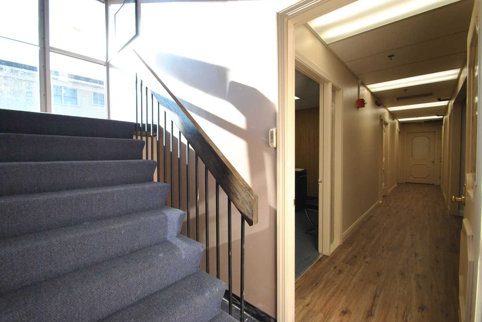 10540 W Cermak Road Property Photo 9