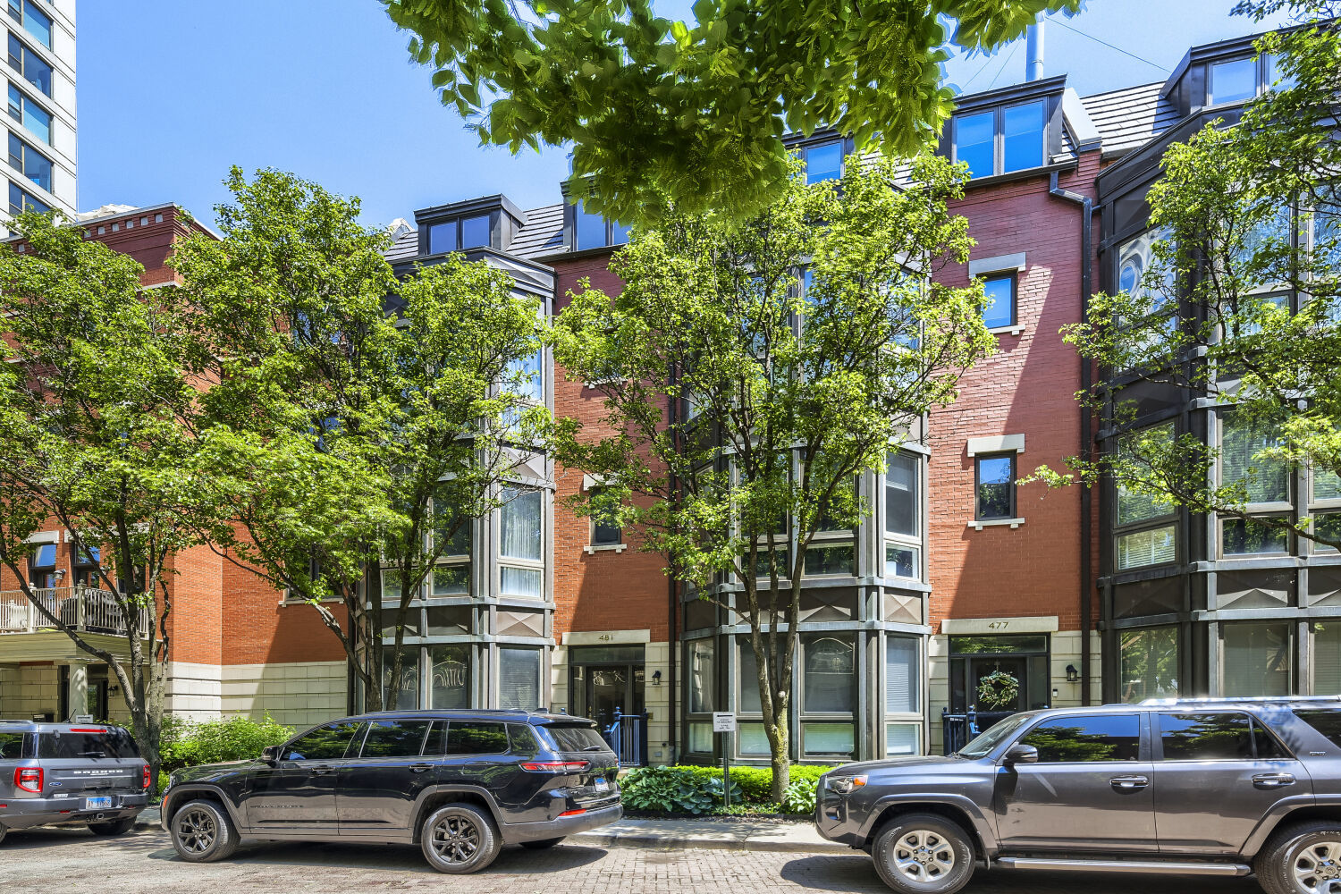 481 N Clinton Street Property Photo
