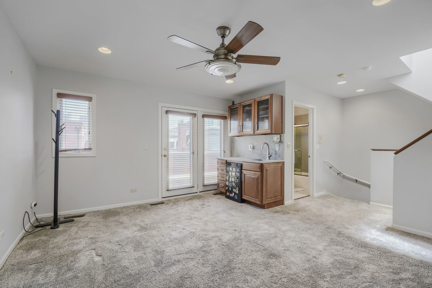481 N Clinton Street Property Photo 14
