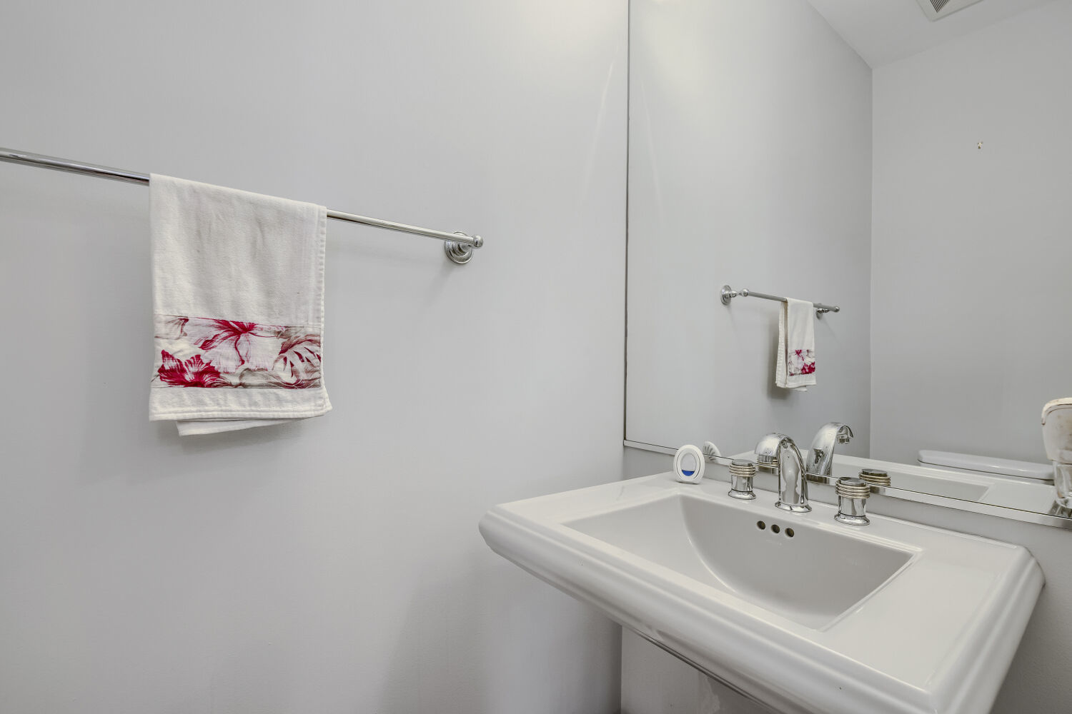 481 N Clinton Street Property Photo 16