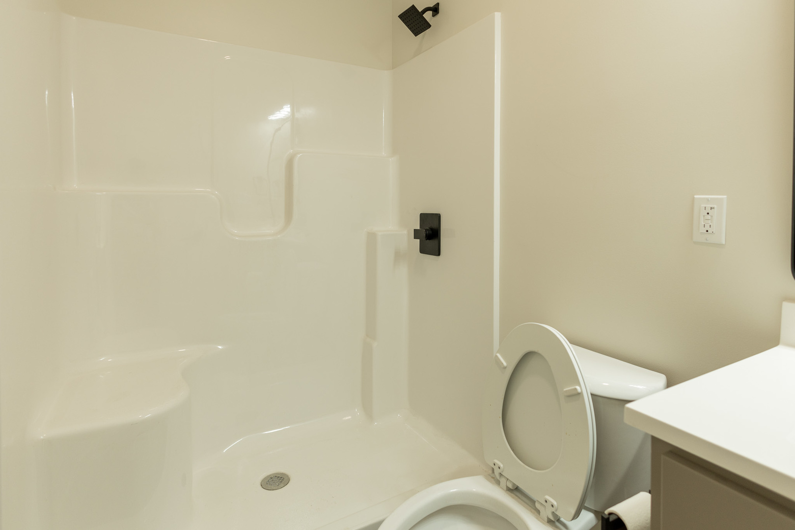 379 Larkspur Lane Property Photo 7