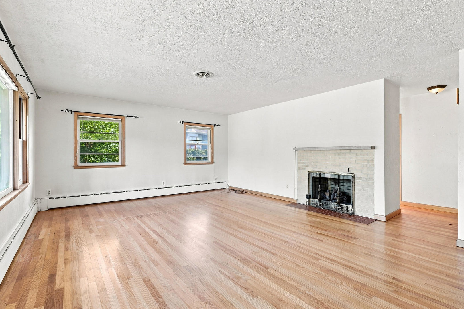 838 S State Street Property Photo 9