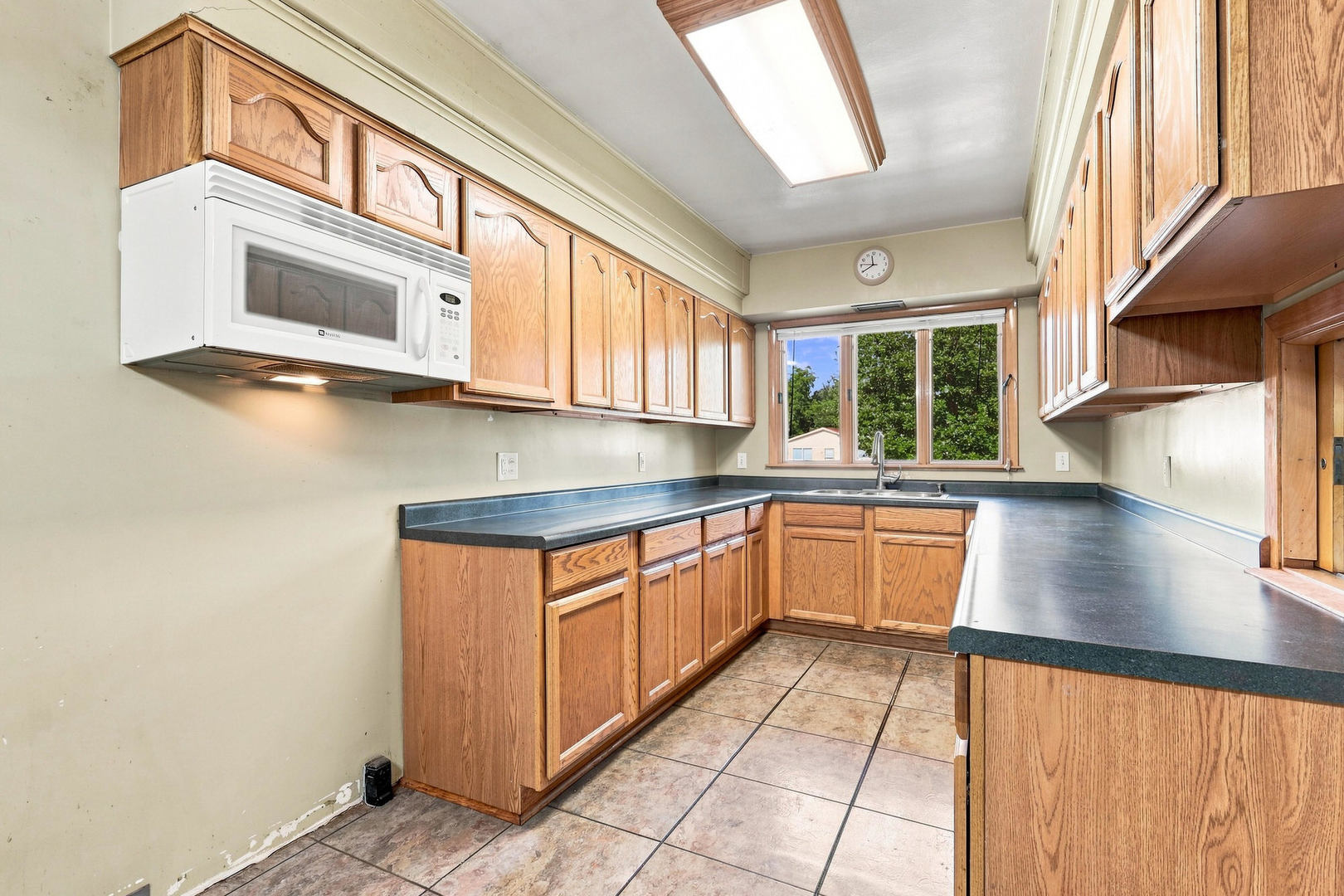 838 S State Street Property Photo 15