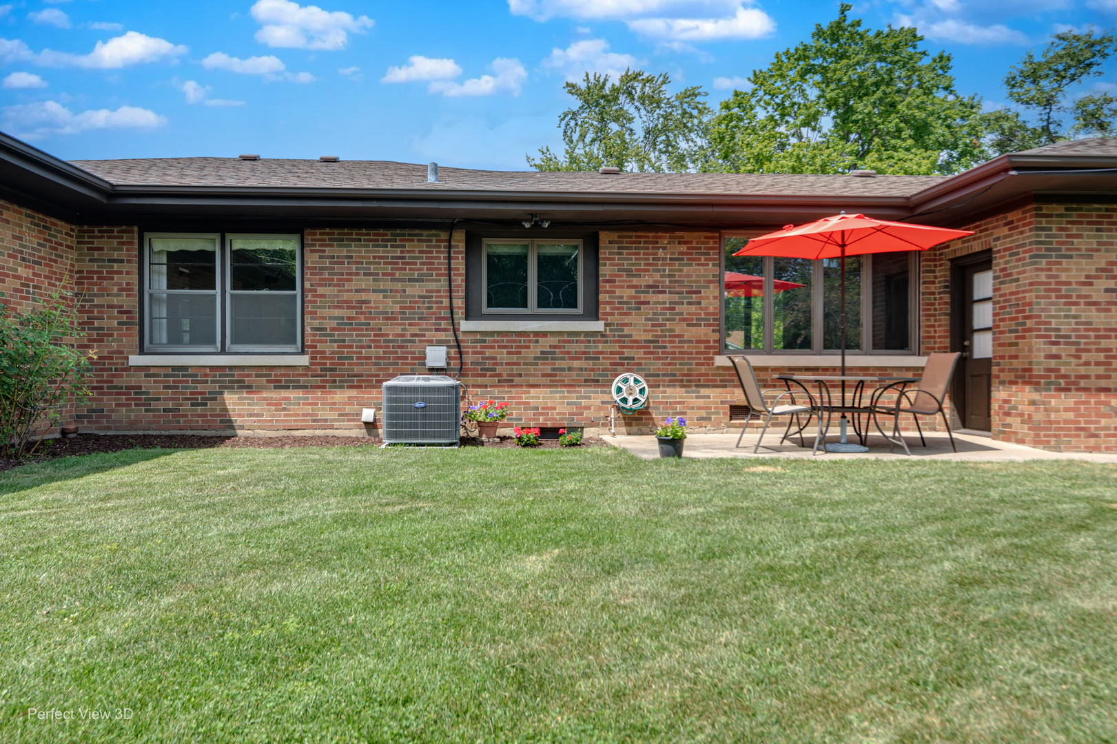 1514 Mayfield Avenue Property Photo 6