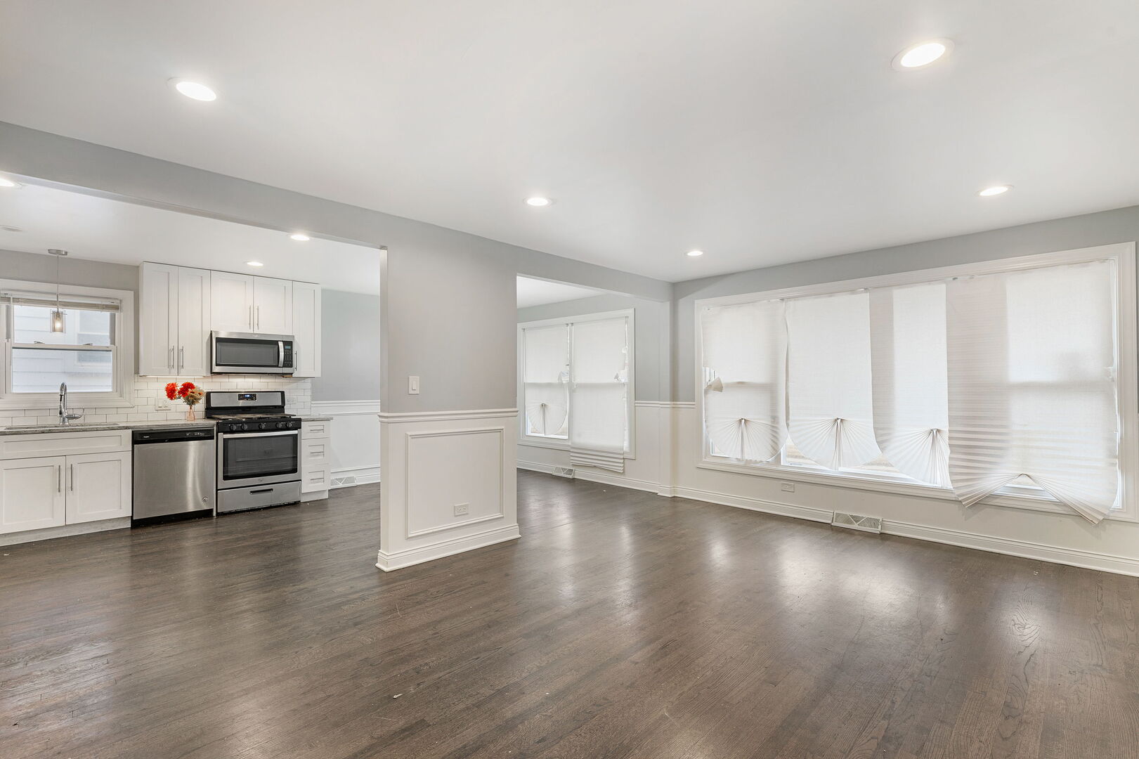 14418 Drexel Avenue Property Photo 3