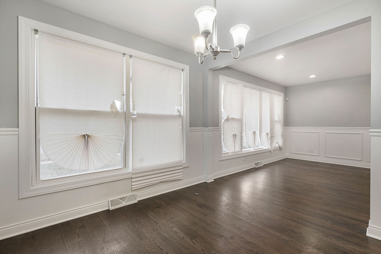 14418 Drexel Avenue Property Photo 8