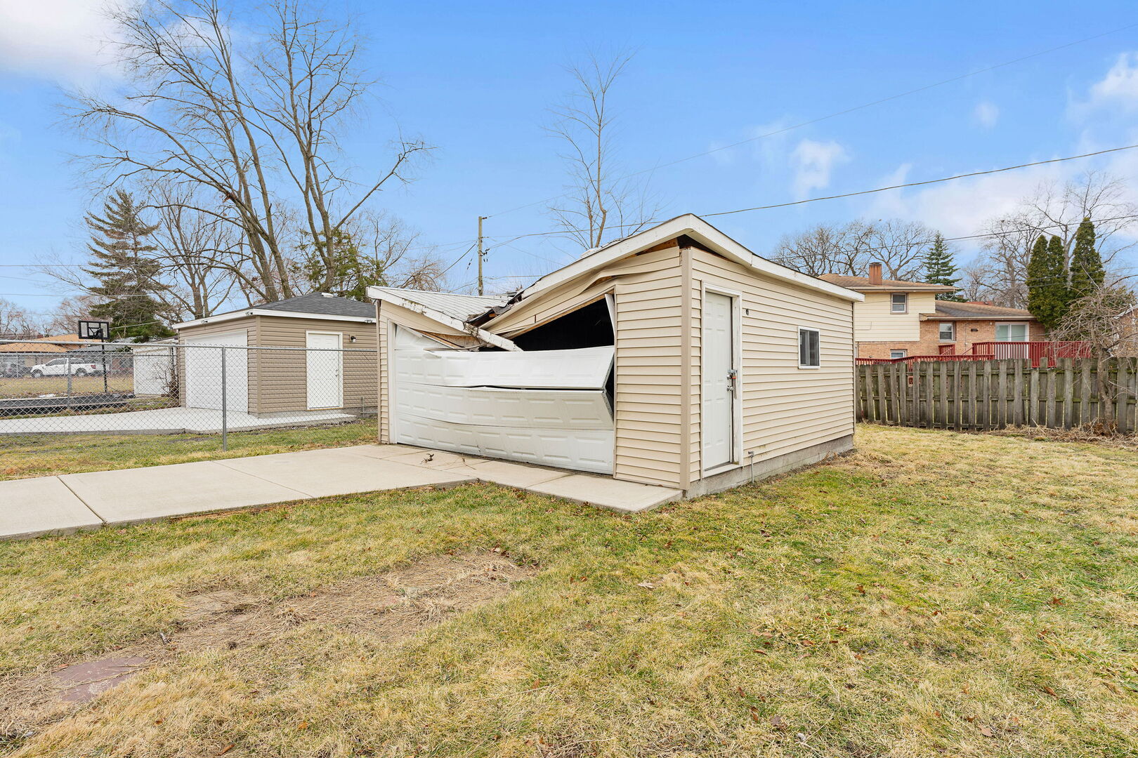 14418 Drexel Avenue Property Photo 16