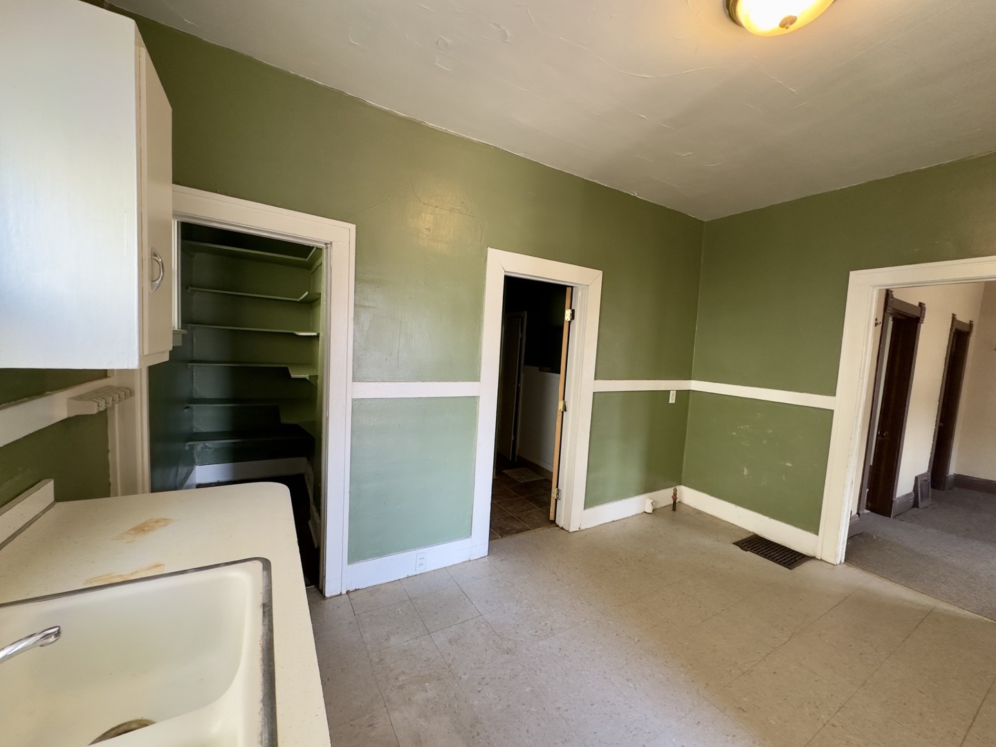 103 3rd Street Property Photo 6