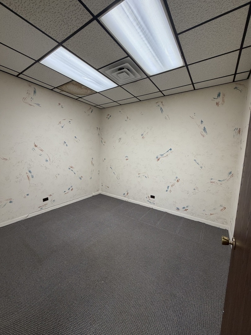 1226 Roselle Road A Property Photo 7