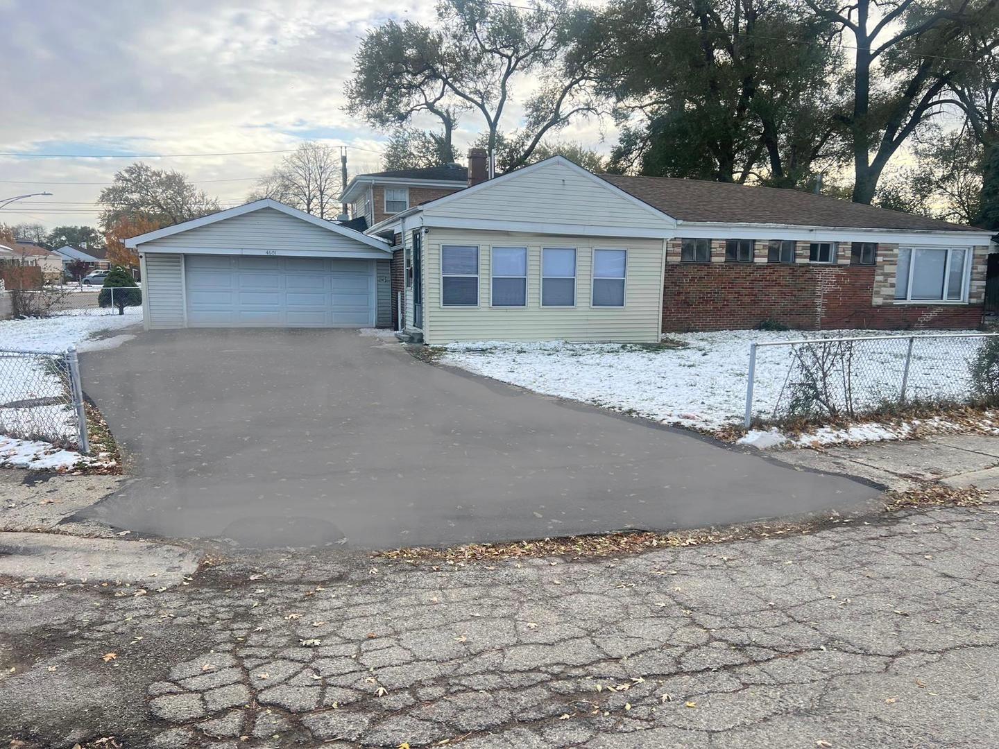 4601 W 82nd Street Property Photo 1