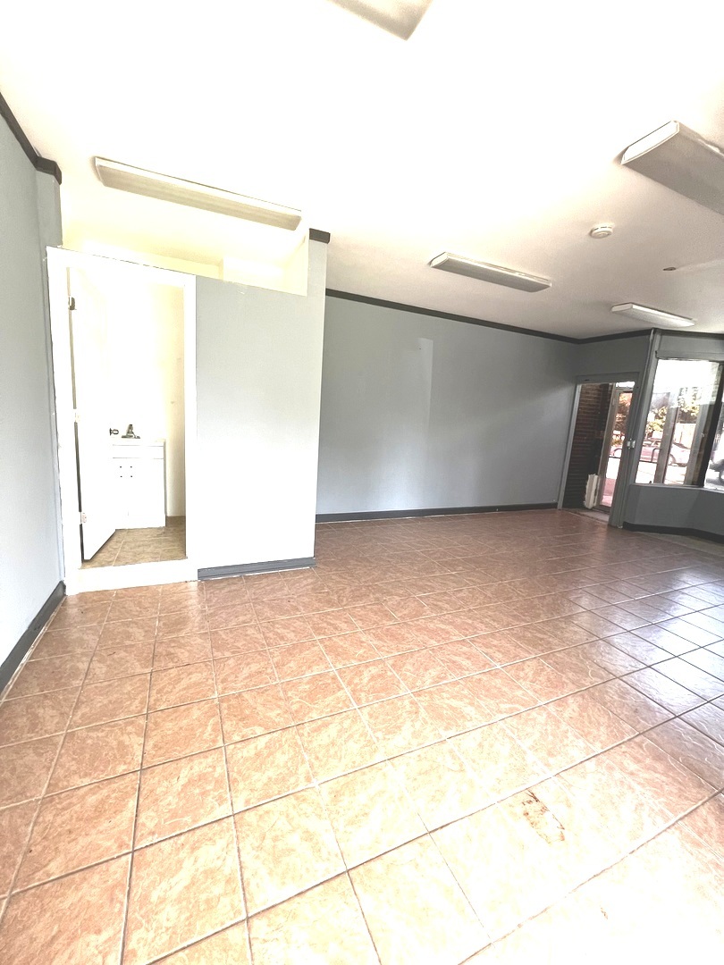 4108 S Archer Avenue 1f Property Photo 8