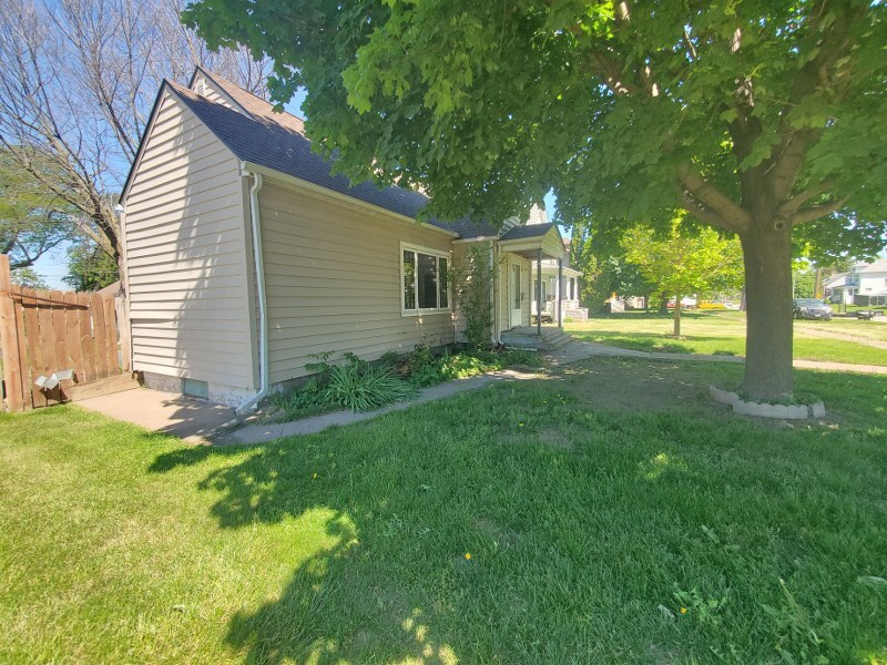 311 54th Street Property Photo 2