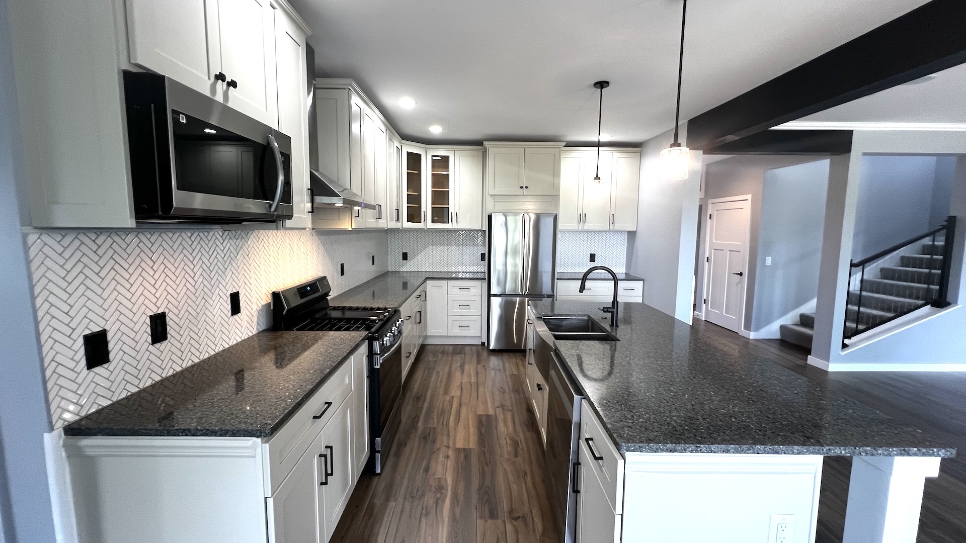 1306 Roberto Road Property Photo 9