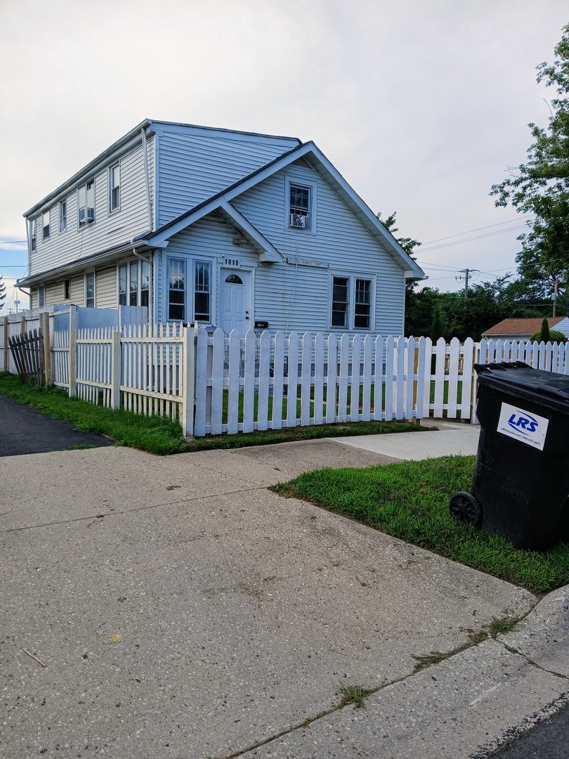 1919 16th Street Property Photo 1