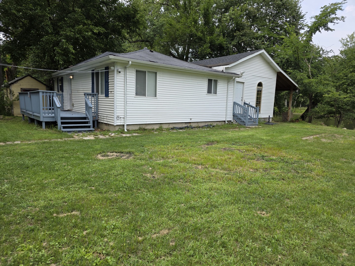 2709 N River Isle Road