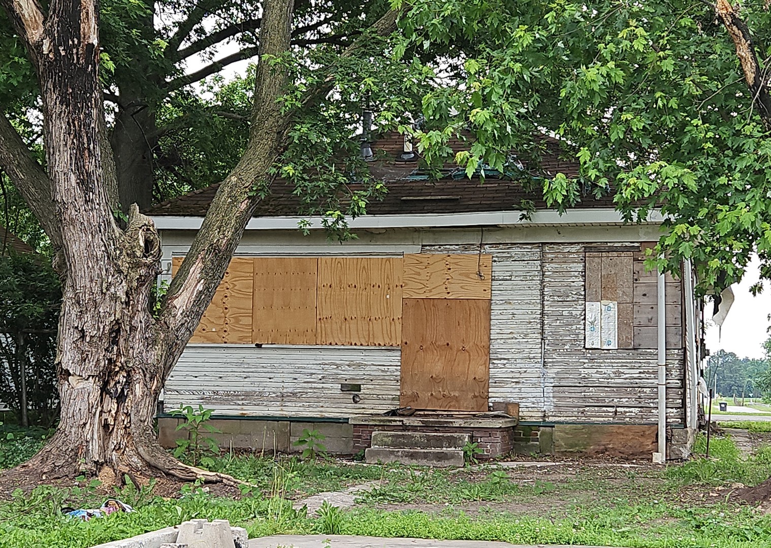 311 Vogel Avenue Property Photo 4
