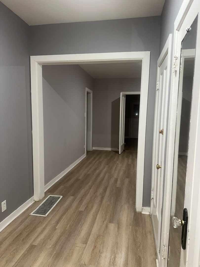 8017 S Saint Lawrence Avenue 1 Property Photo 7