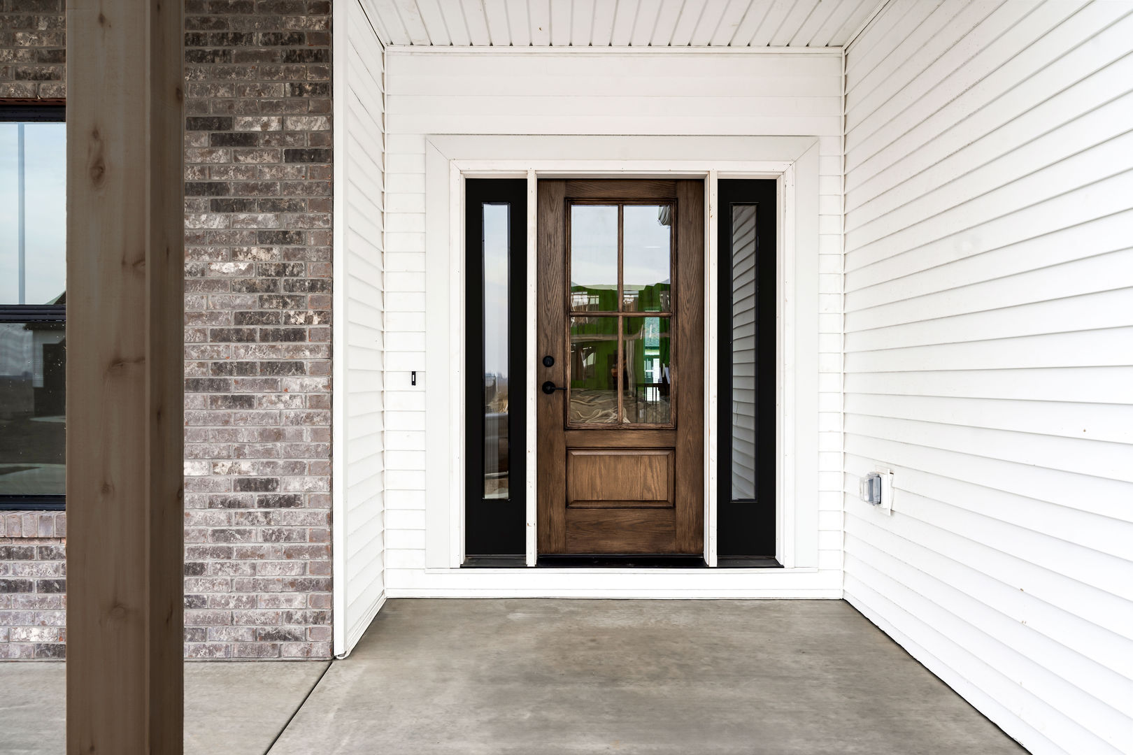5211 Castlebar Drive Property Photo 3