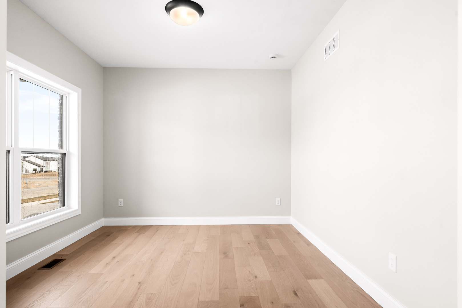 5211 Castlebar Drive Property Photo 5