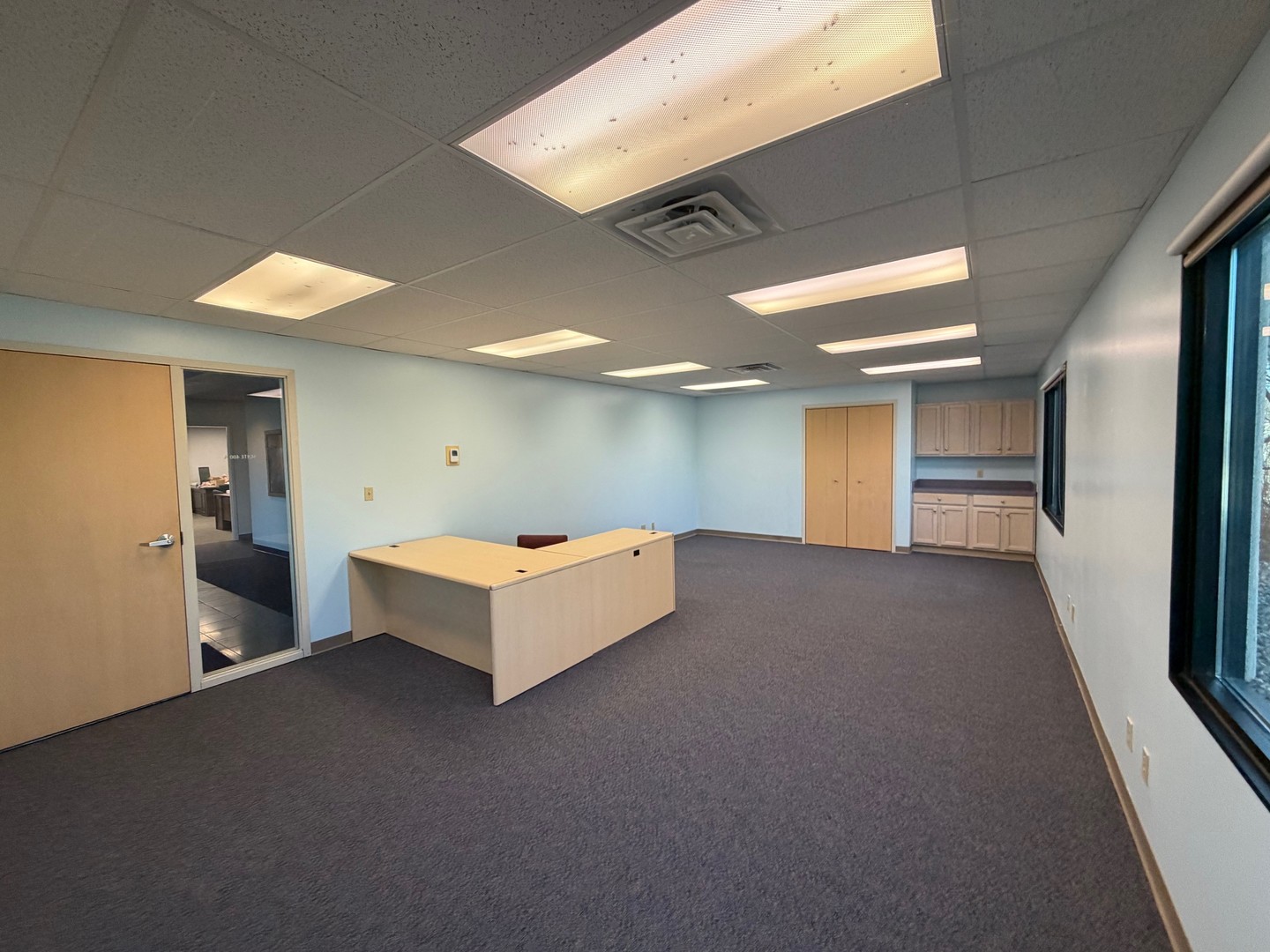 5000 Tremont Avenue 400-a Property Photo 3