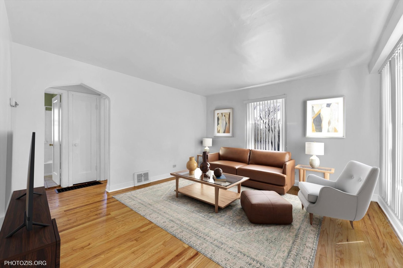 14143 Manor Avenue Property Photo 2