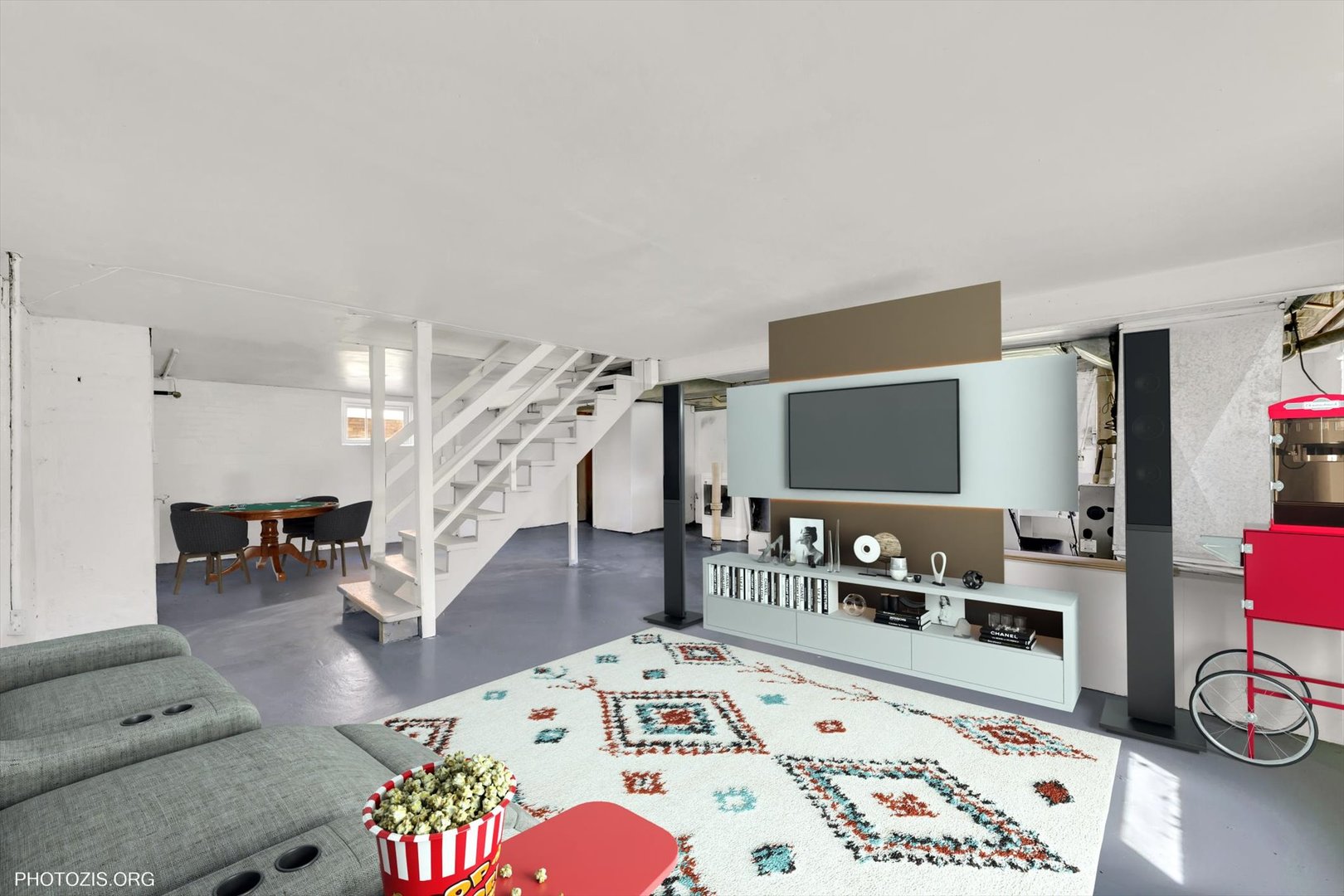 14143 Manor Avenue Property Photo 4