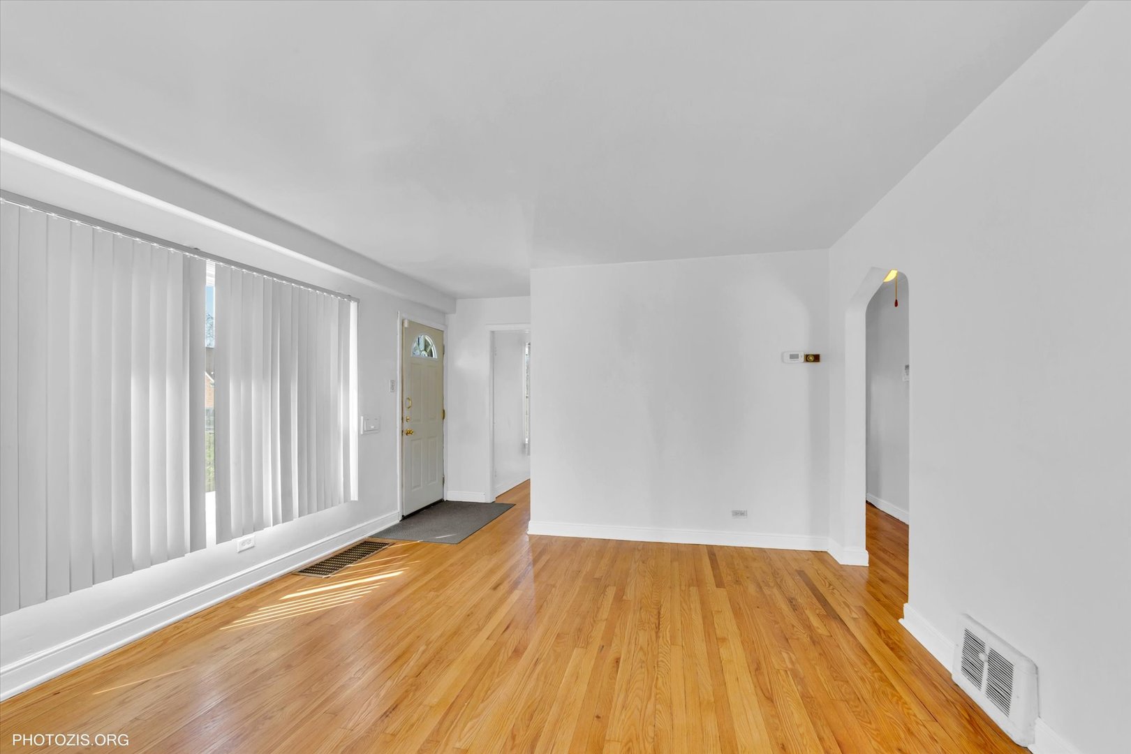 14143 Manor Avenue Property Photo 13