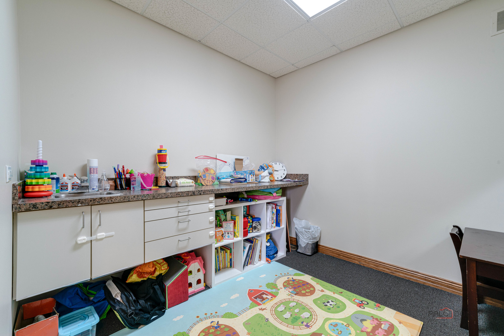 1017/1019 W Park Avenue Property Photo 23