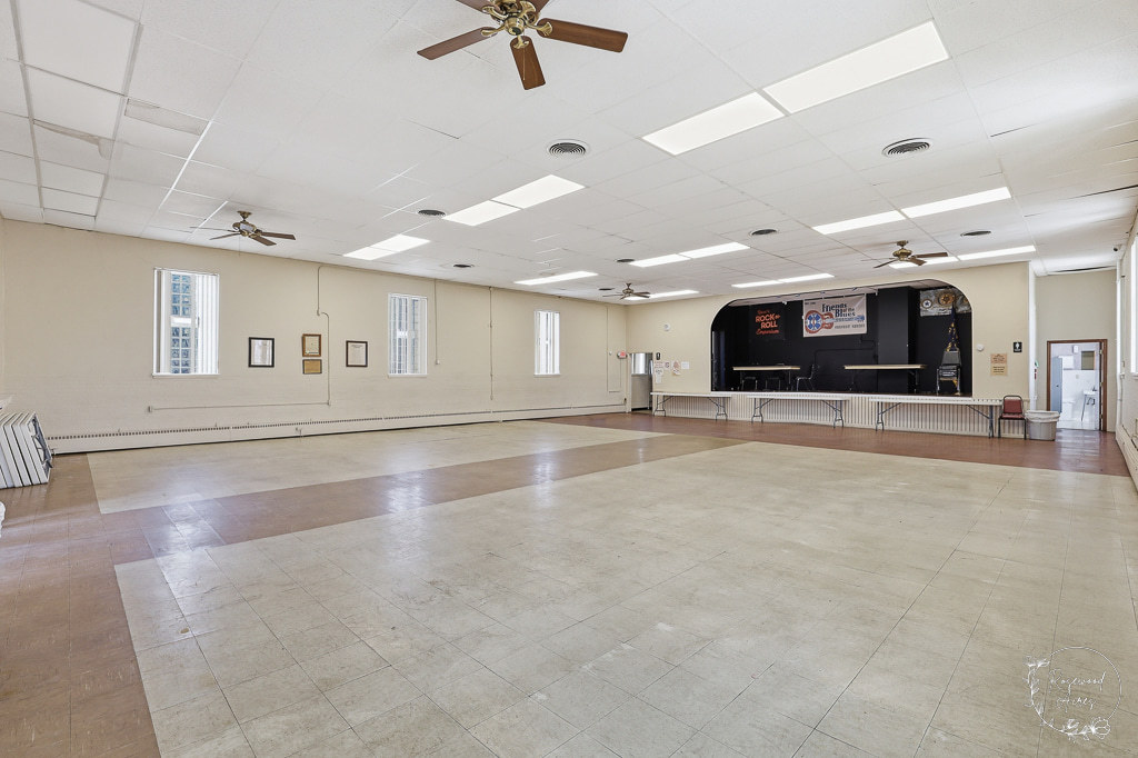 835 W Broadway Street Property Photo 15