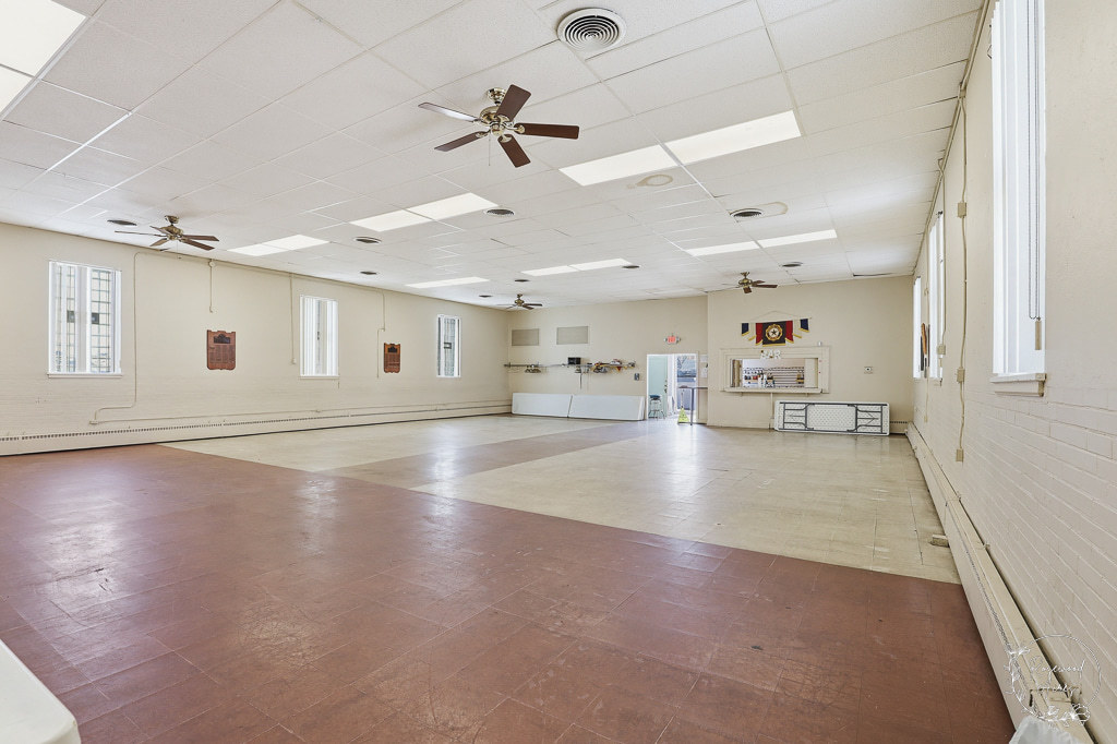 835 W Broadway Street Property Photo 19