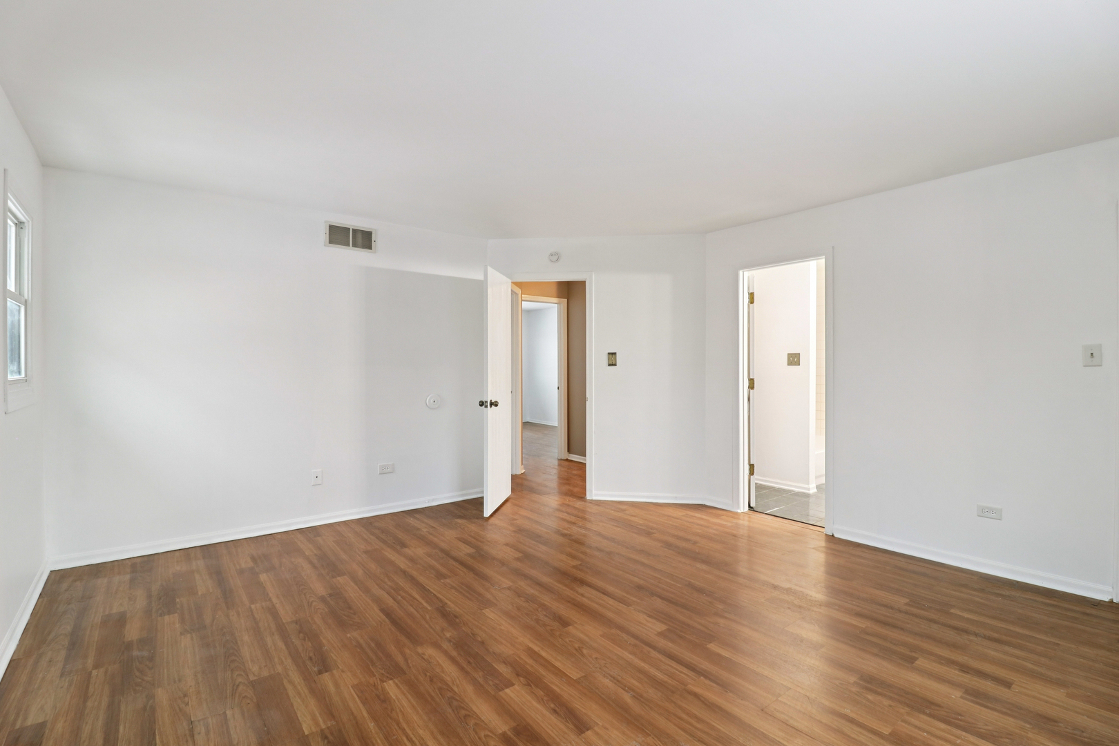 16627 Carse Avenue Property Photo 4