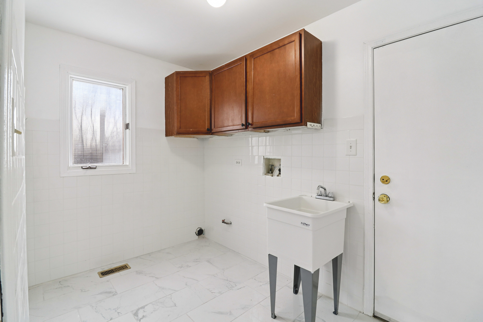 16627 Carse Avenue Property Photo 26