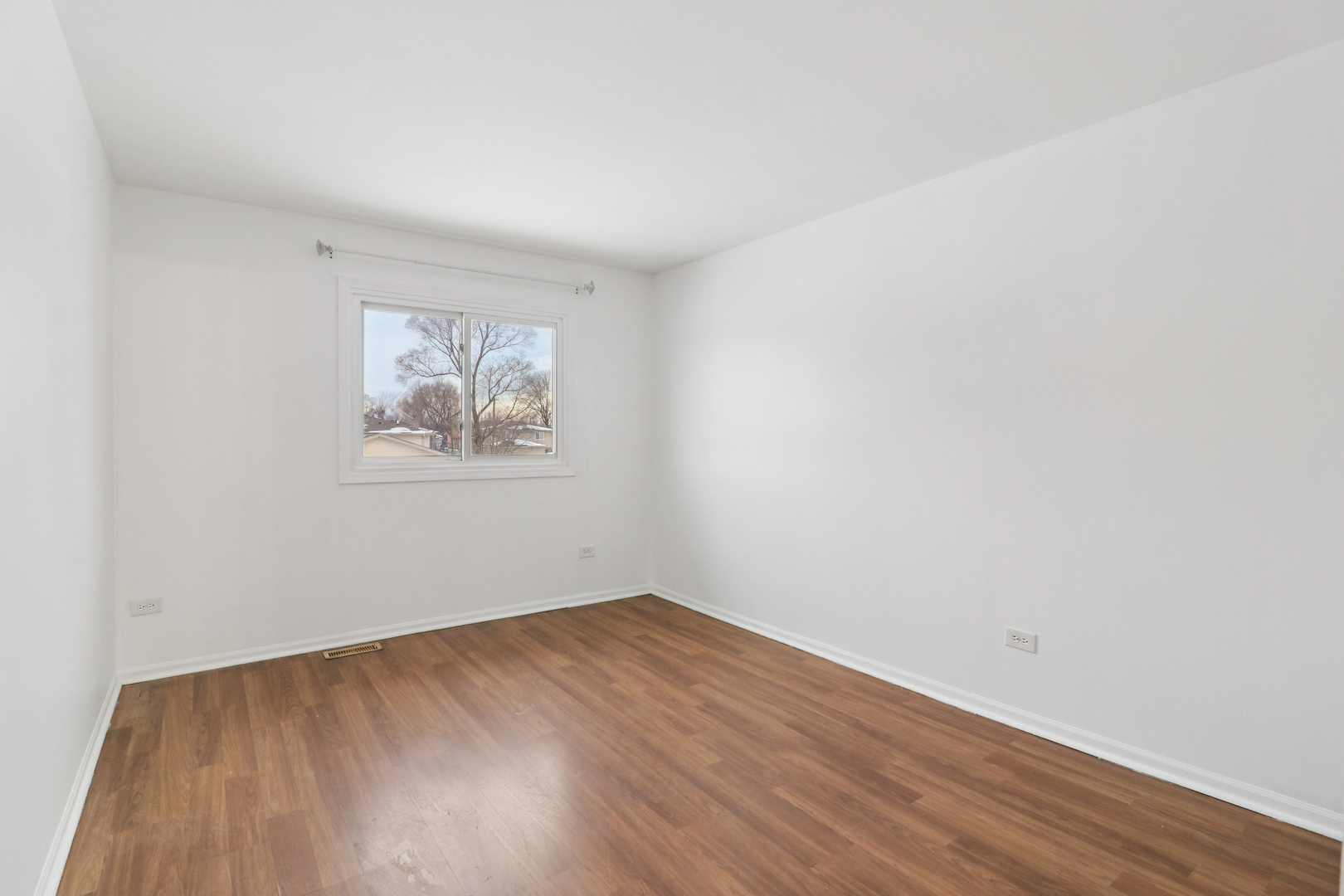 16627 Carse Avenue Property Photo 28