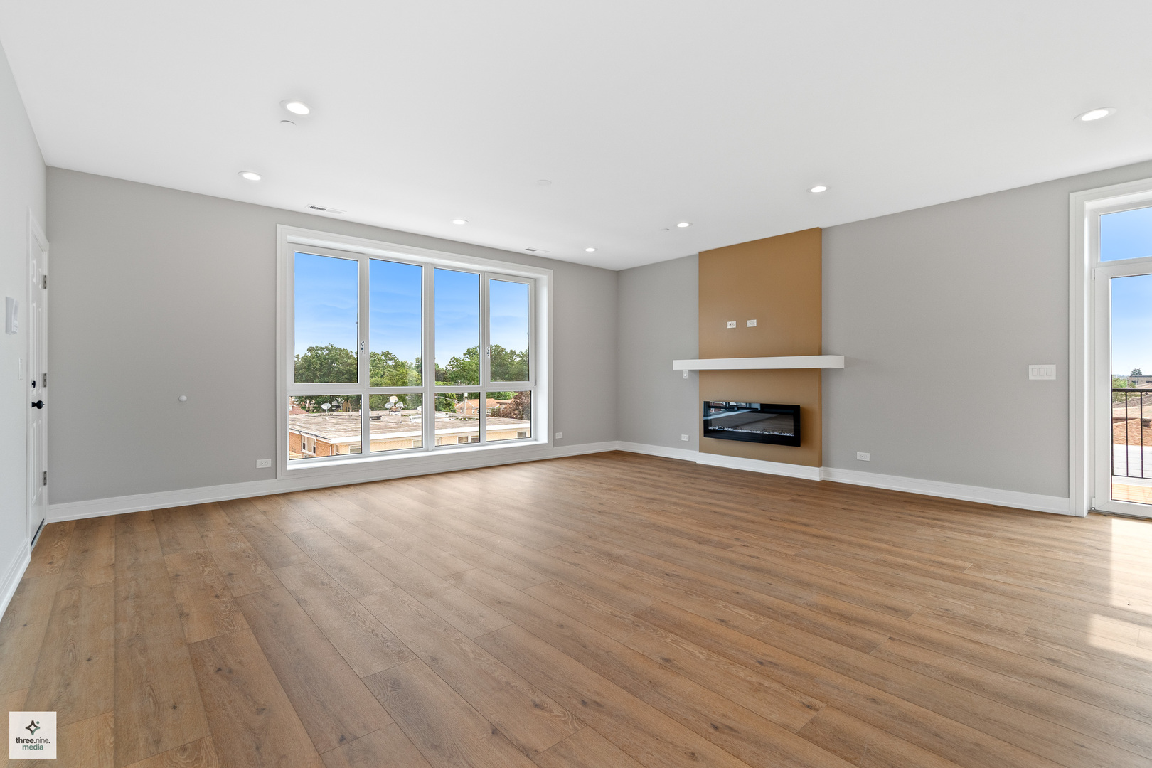 8631 W Grand Avenue 4e Property Photo 8