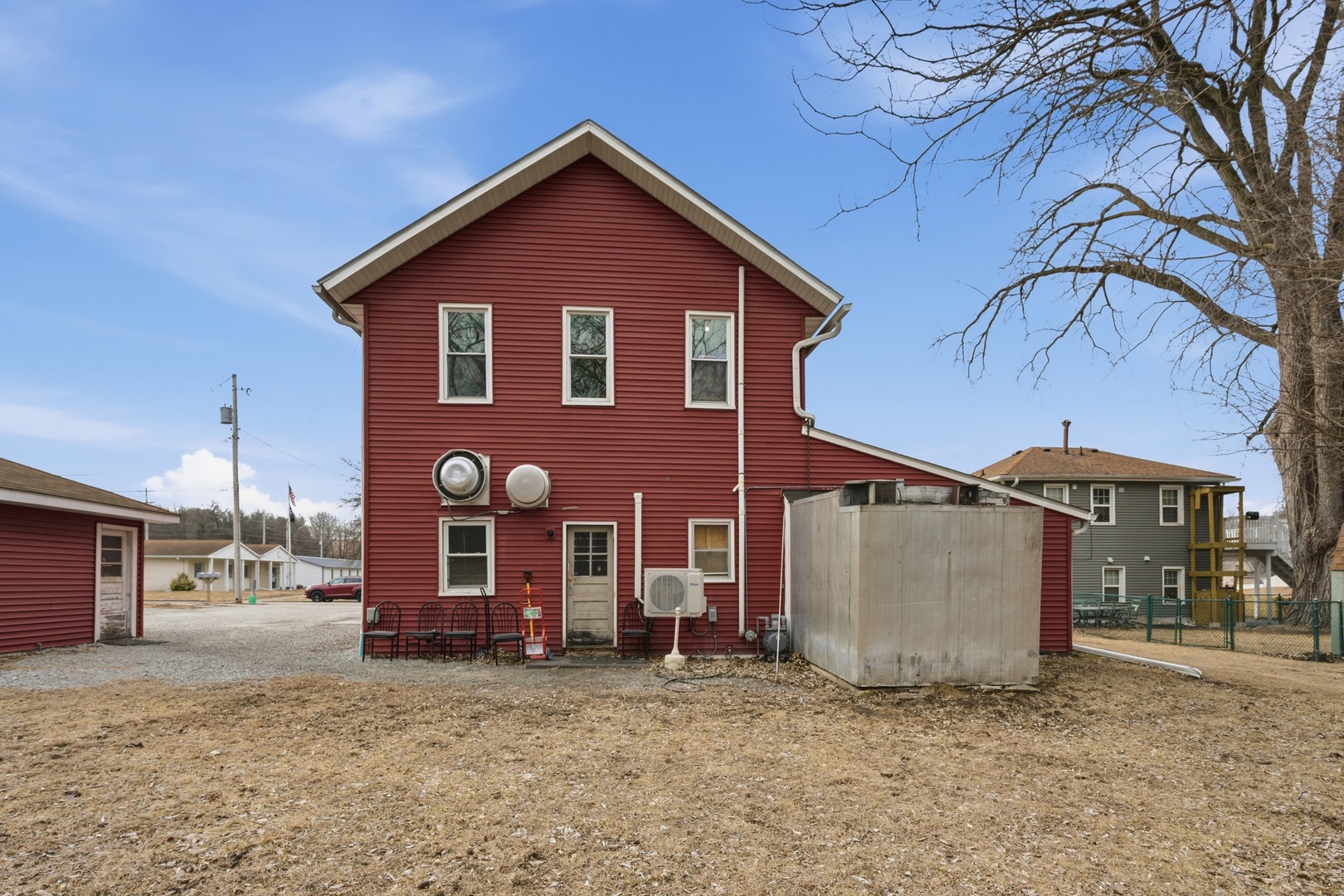 110 E 22nd Avenue Property Photo 33