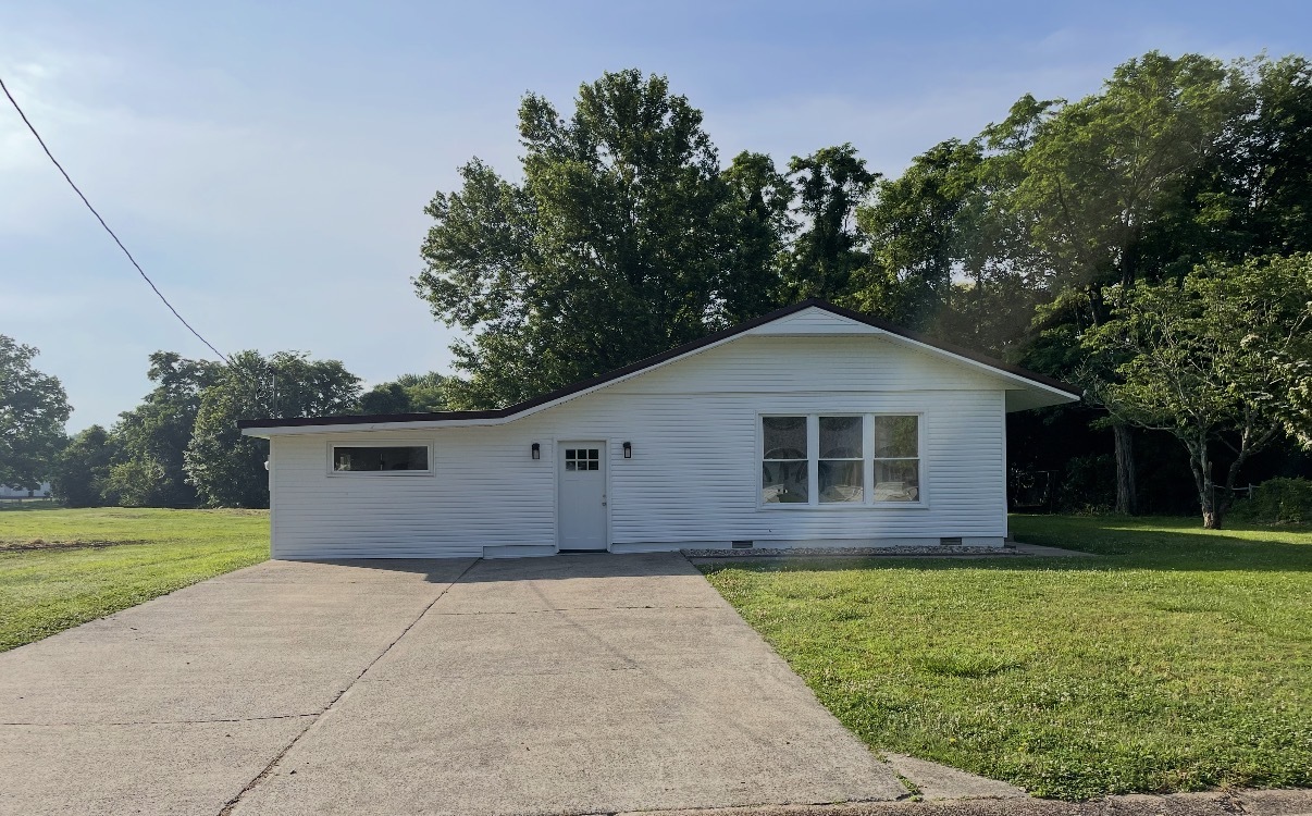 208 Dorris Drive Property Photo 1