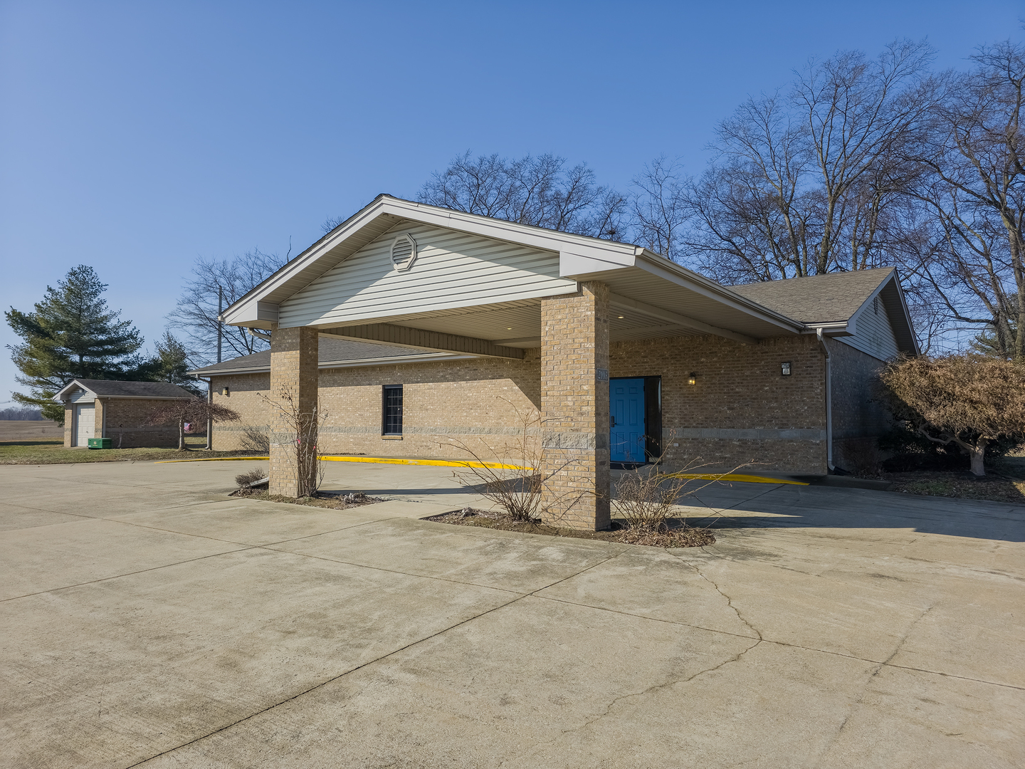 2103 W 9th Street Property Photo 1
