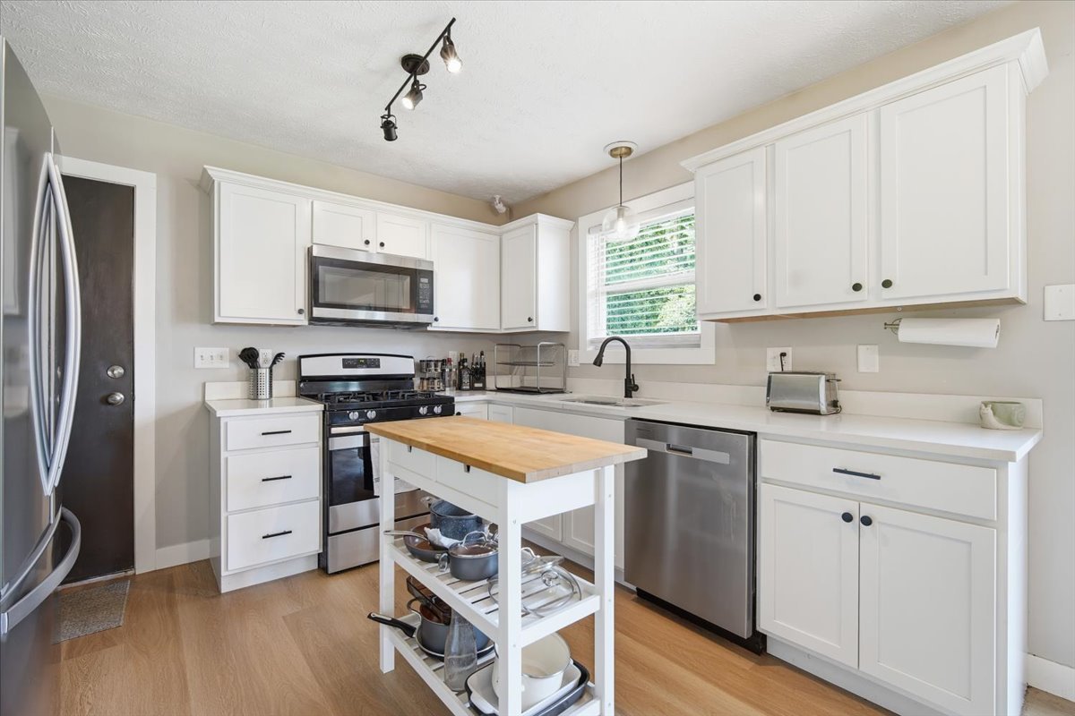 206 E Irving Street Property Photo 10
