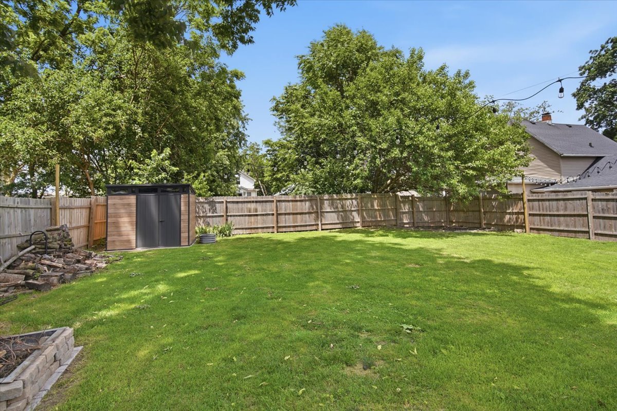 206 E Irving Street Property Photo 20