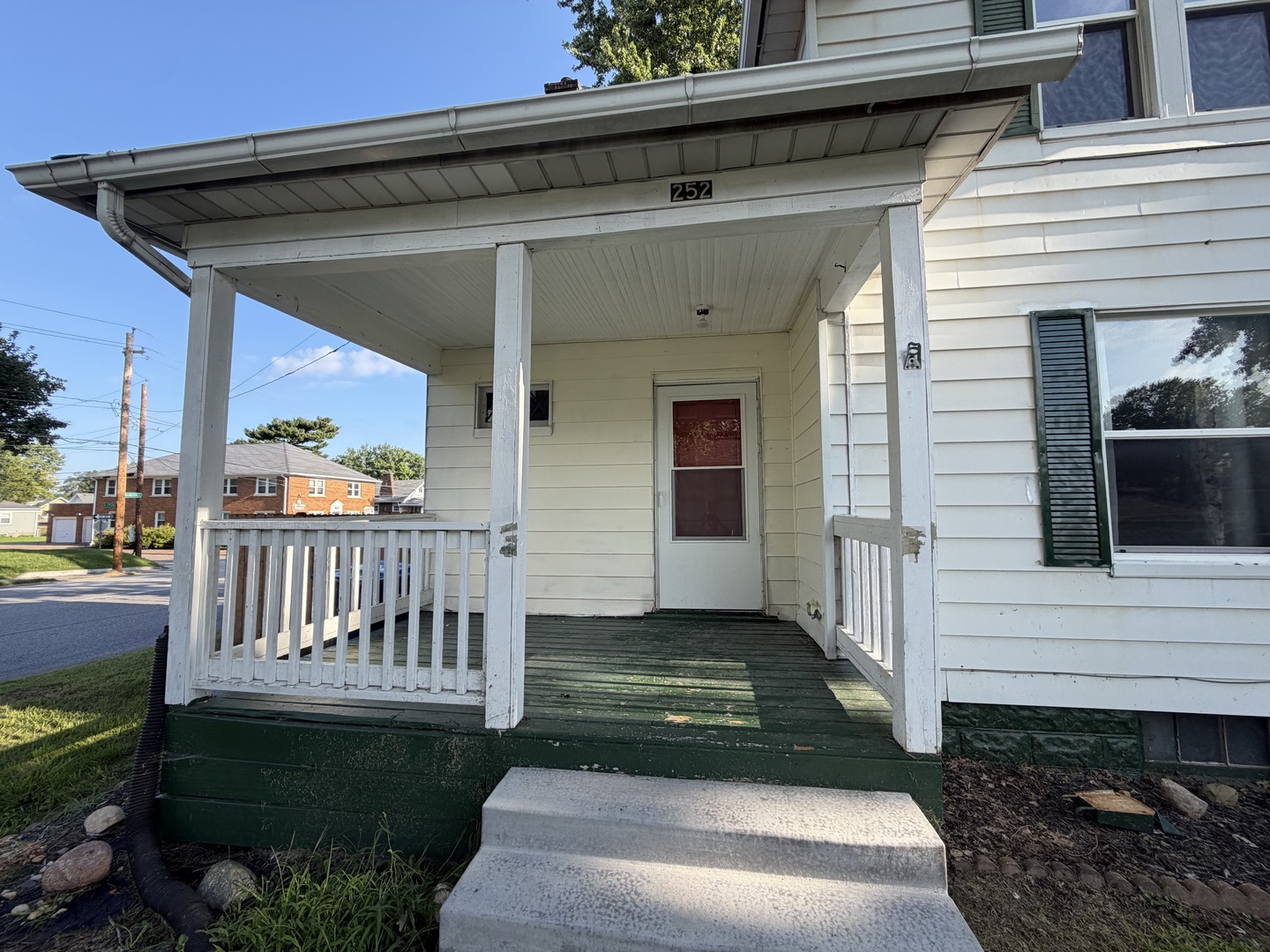 252 W 29th Street Property Photo 3