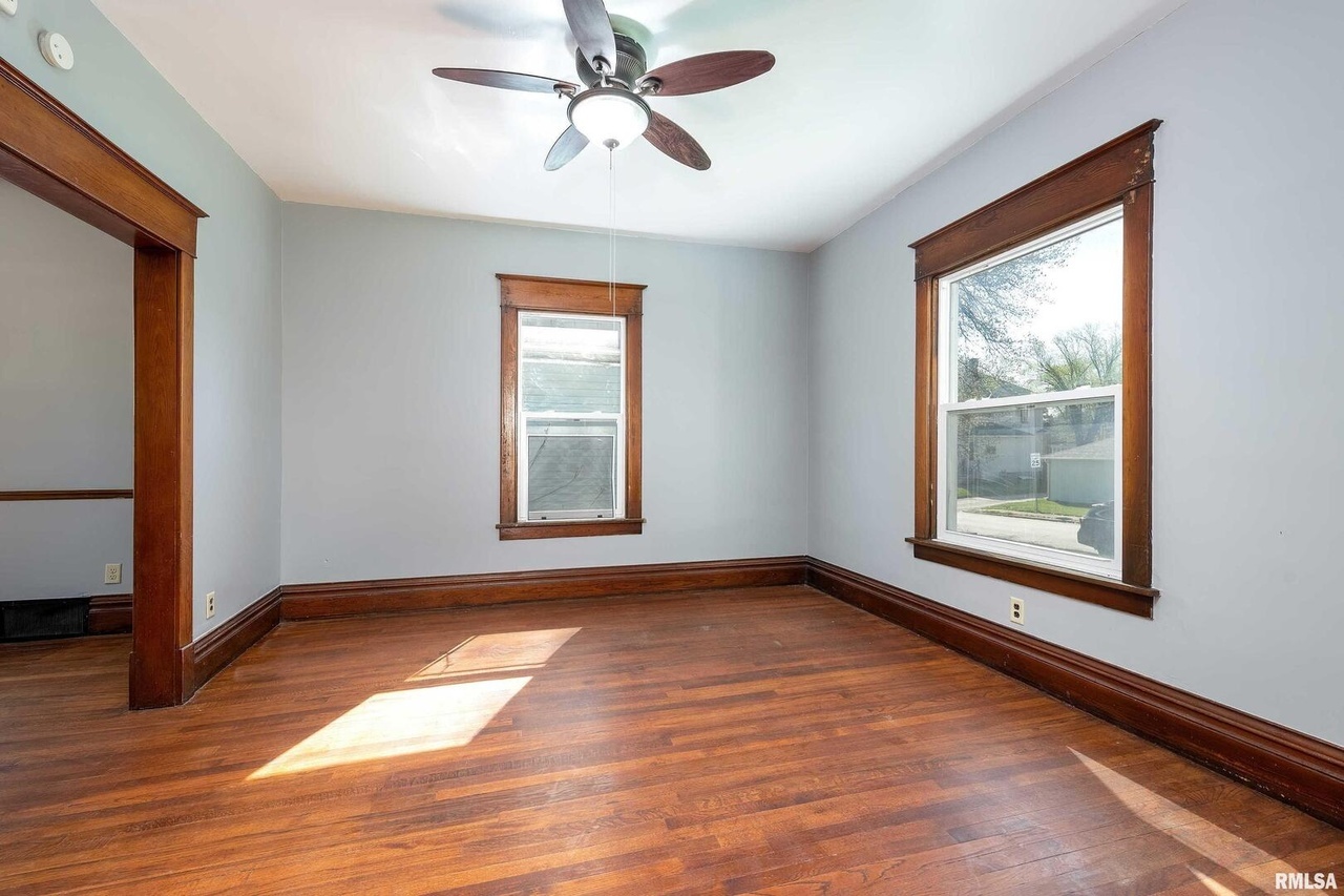 252 W 29th Street Property Photo 5