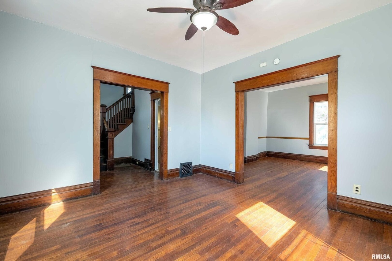 252 W 29th Street Property Photo 6
