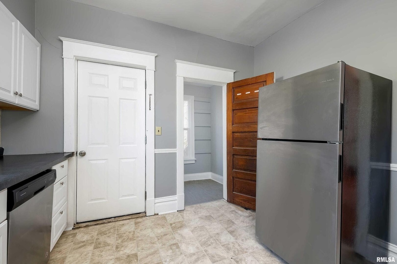 252 W 29th Street Property Photo 10