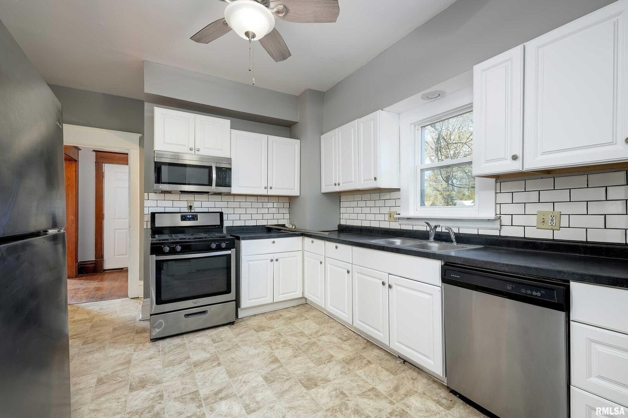 252 W 29th Street Property Photo 11