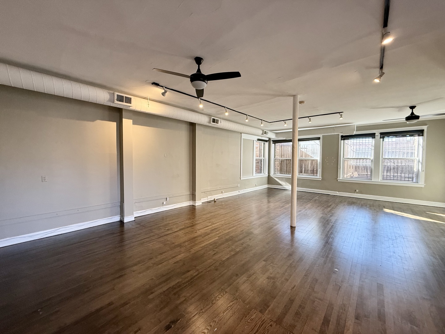 5412 N Clark Street S1 Property Photo 3