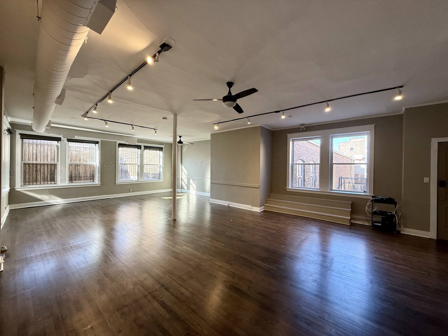 5412 N Clark Street S1 Property Photo 4