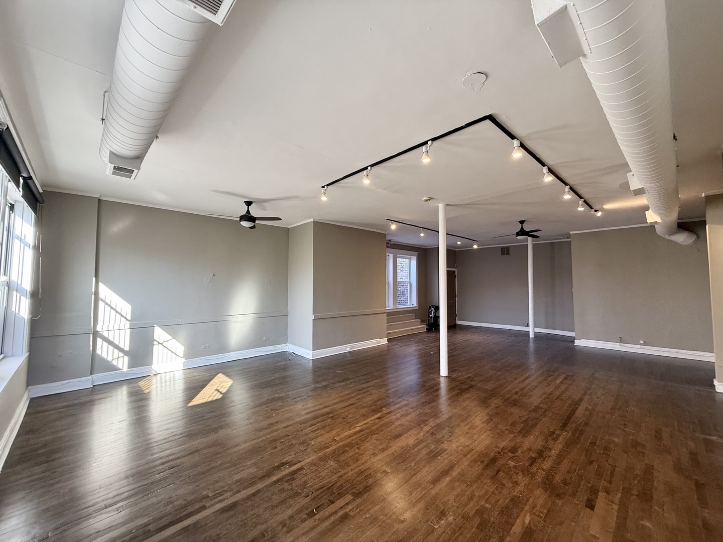 5412 N Clark Street S1 Property Photo 5